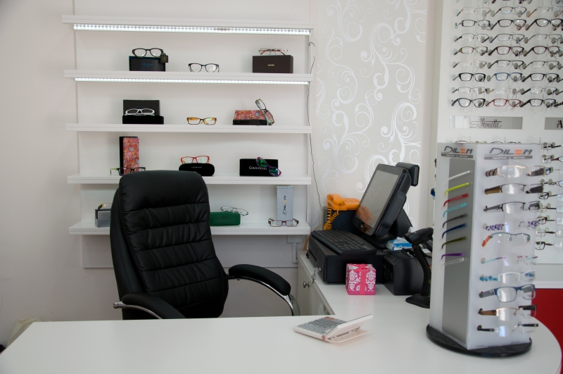 opticien-CASTELLAR-min_spectacle-office-furniture-room-interior-design-design-809392-pxhere.com